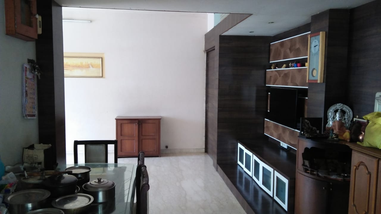 2 BHK Flat for Sale in Dadar East - Ganesh Apartment
